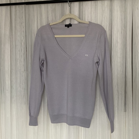 Escada Sport v-neckline wool/cachemire blend lightweight silver sweater Size L - Picture 16 of 16